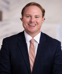 Kyle Gilbert headshot